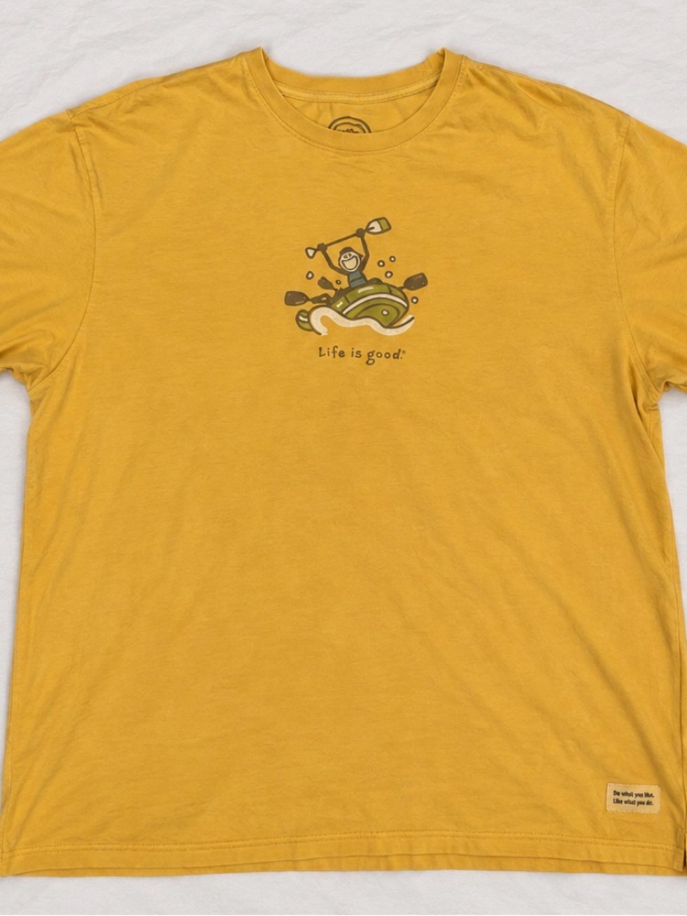 Life Is Good Men’s 2XL Yellow Kayaking Graphic T-Shirt Outdoor Canoe Cotton
